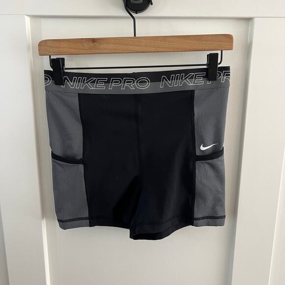 Nike Pro Black and Gray Compression Shorts Women’s Medium - Picture 1 of 5